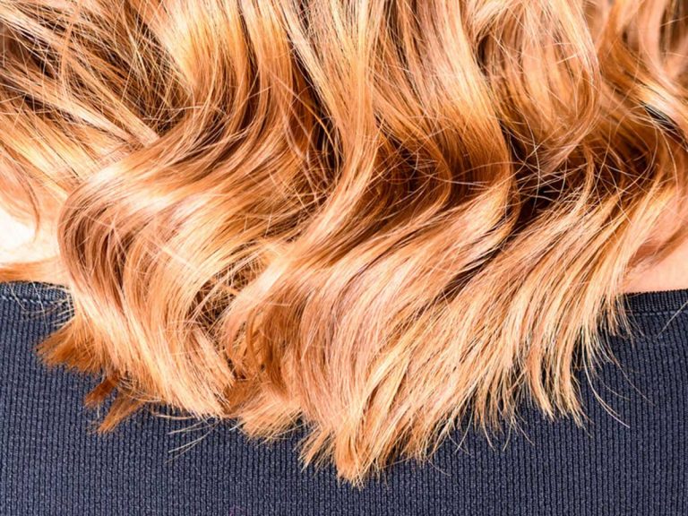 Le balayage miel : Détails sur la couleurs de cheveux