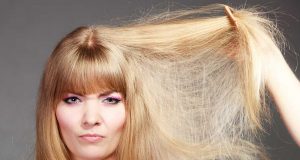 Cheveux secs : toutes nos astuces pour en prendre soin cheveux secs