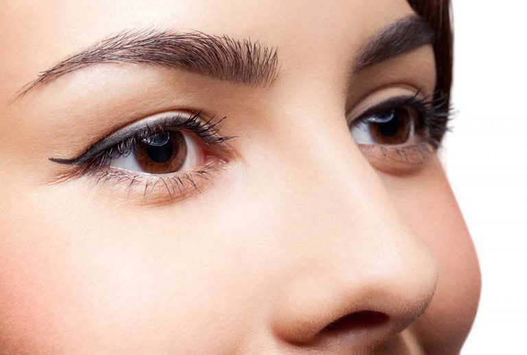 Quelle couleur de cheveux choisir pour les yeux marron selon votre teint ?