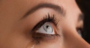 Yeux sensibles : Tous nos conseils pour bien les maquiller Yeux sensibles