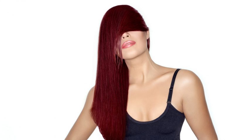 Coloration acajou : Nos conseils pour cette coloration de cheveux tendance