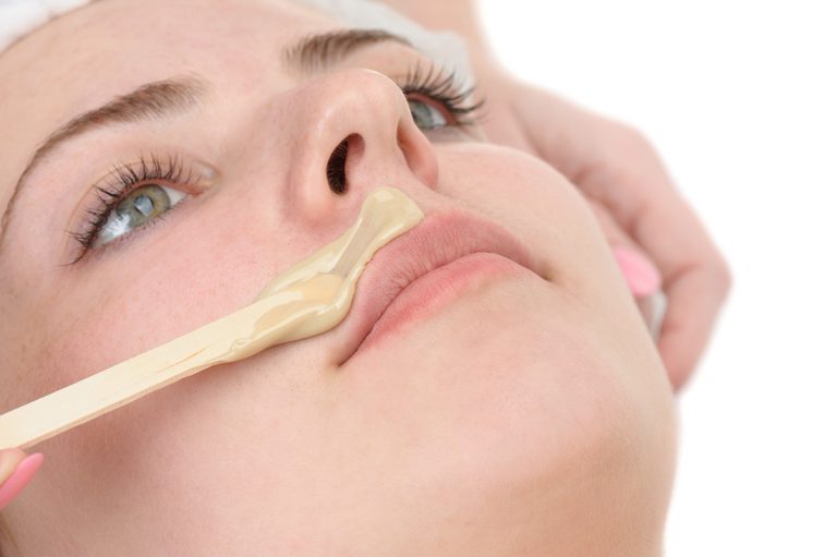 Epilation de la moustache : Nos conseils pour une épilation réussie