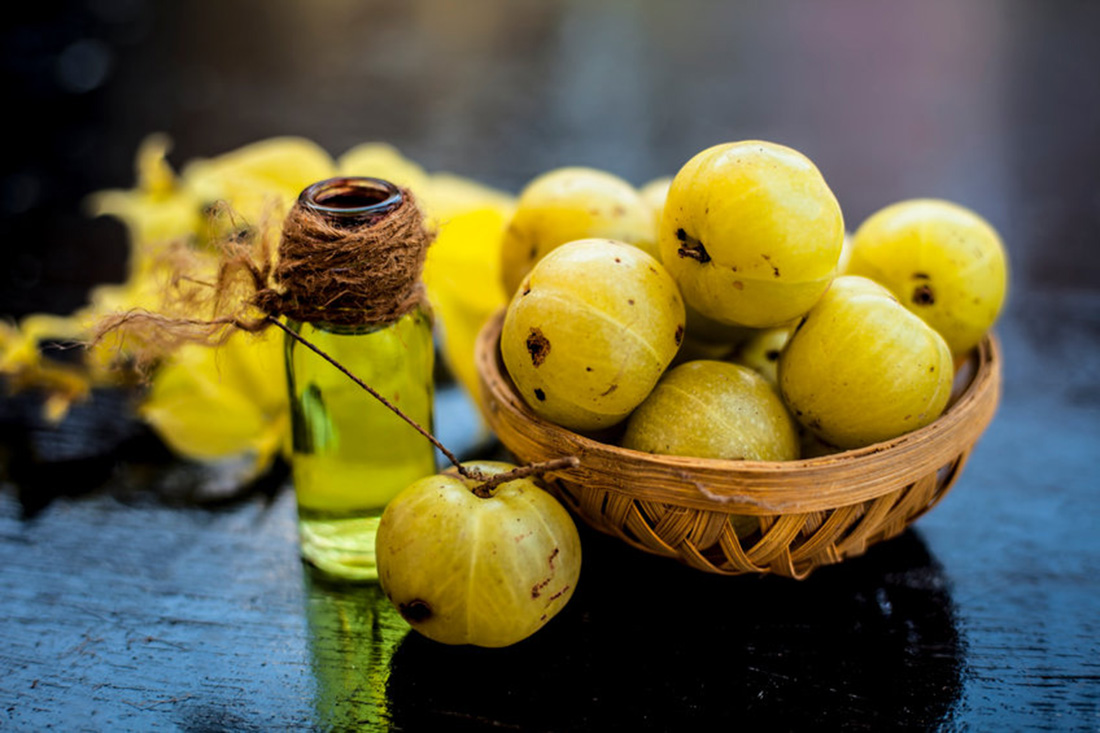 Huile d’Amla : un produit naturel aux nombreux bienfaits pour les cheveux