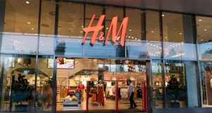 La nouvelle veste oversize H&M que toutes les femmes voudront shopper veste oversize H&M