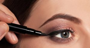 Fishtail Liner : le maquillage des yeux à adopter d’urgence ! Fishtail Liner
