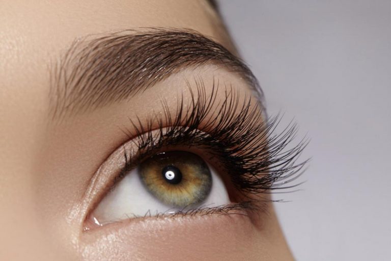 Floating Lashes : le nouveau maquillage tendance !