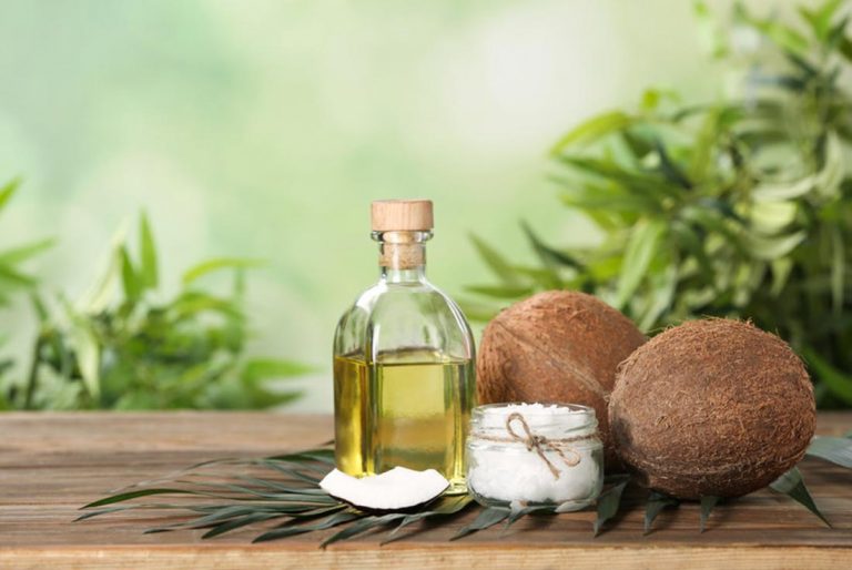 5 propriétés de l’huile de coco pour votre beauté
