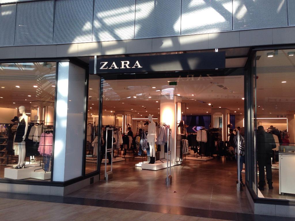 La robe longue Zara que toutes les femmes s’arrachent !