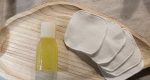 5 recettes pour préparer son démaquillant fait maison démaquillant fait maison