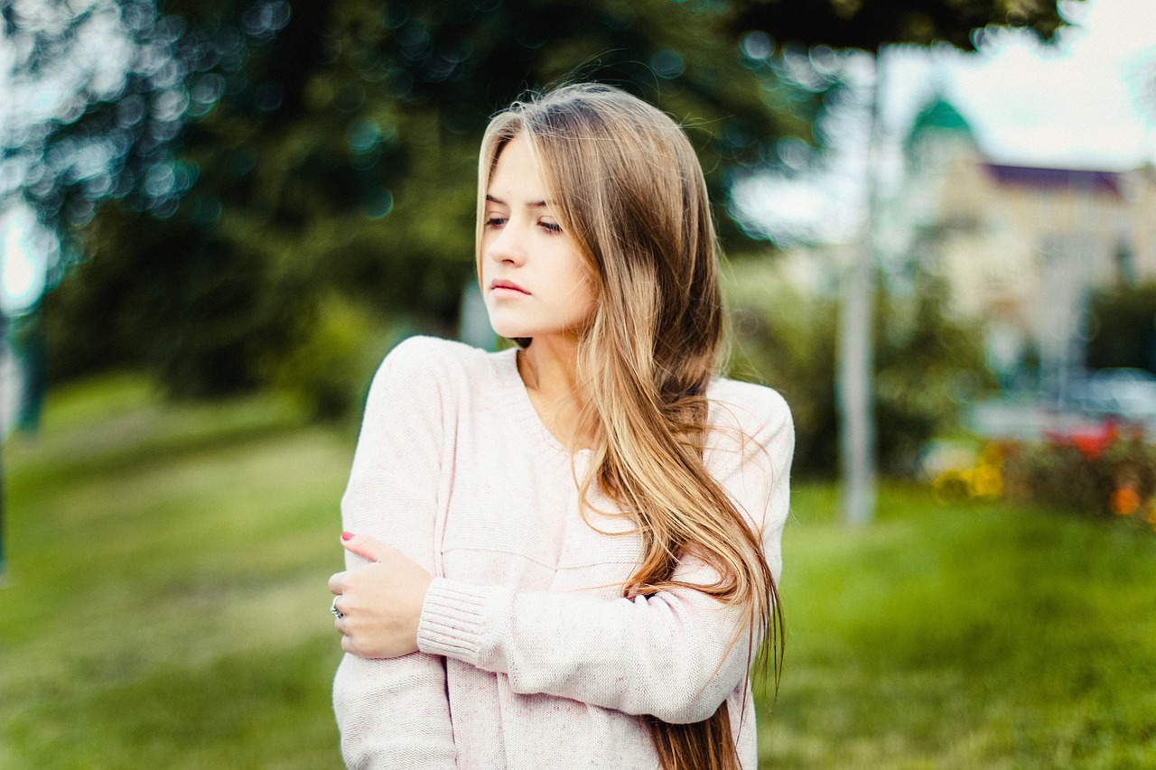 La coloration Low Light : toutes les femmes vont l’adopter !