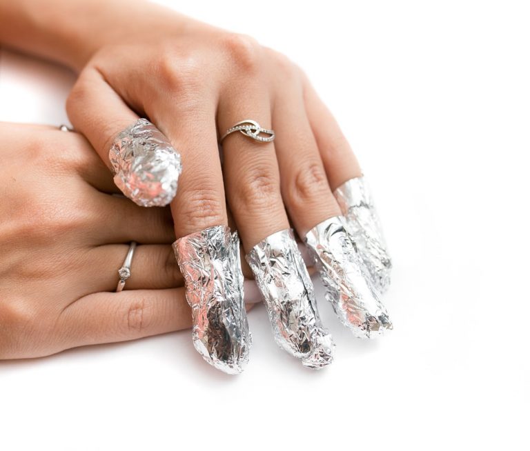 10 étapes pour enlever ses faux ongles sans abimer les vrais