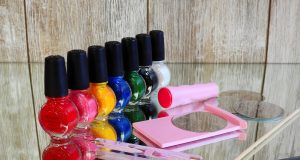 Le top des couleurs de vernis à essayer absolument ce printemps couleurs de vernis