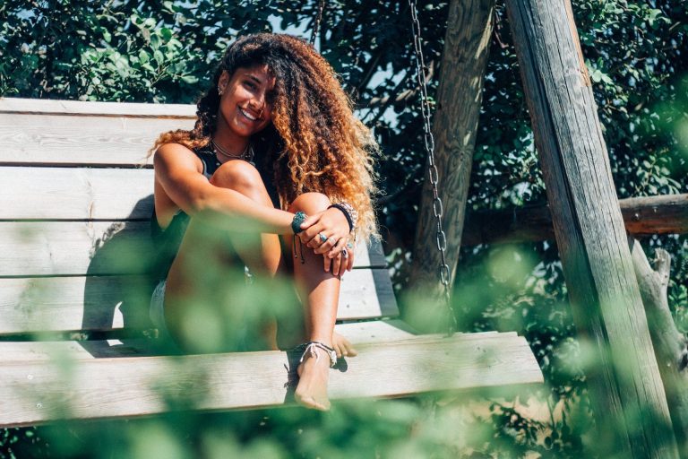 La routine de soins idéale pour cheveux frisés ou crépus