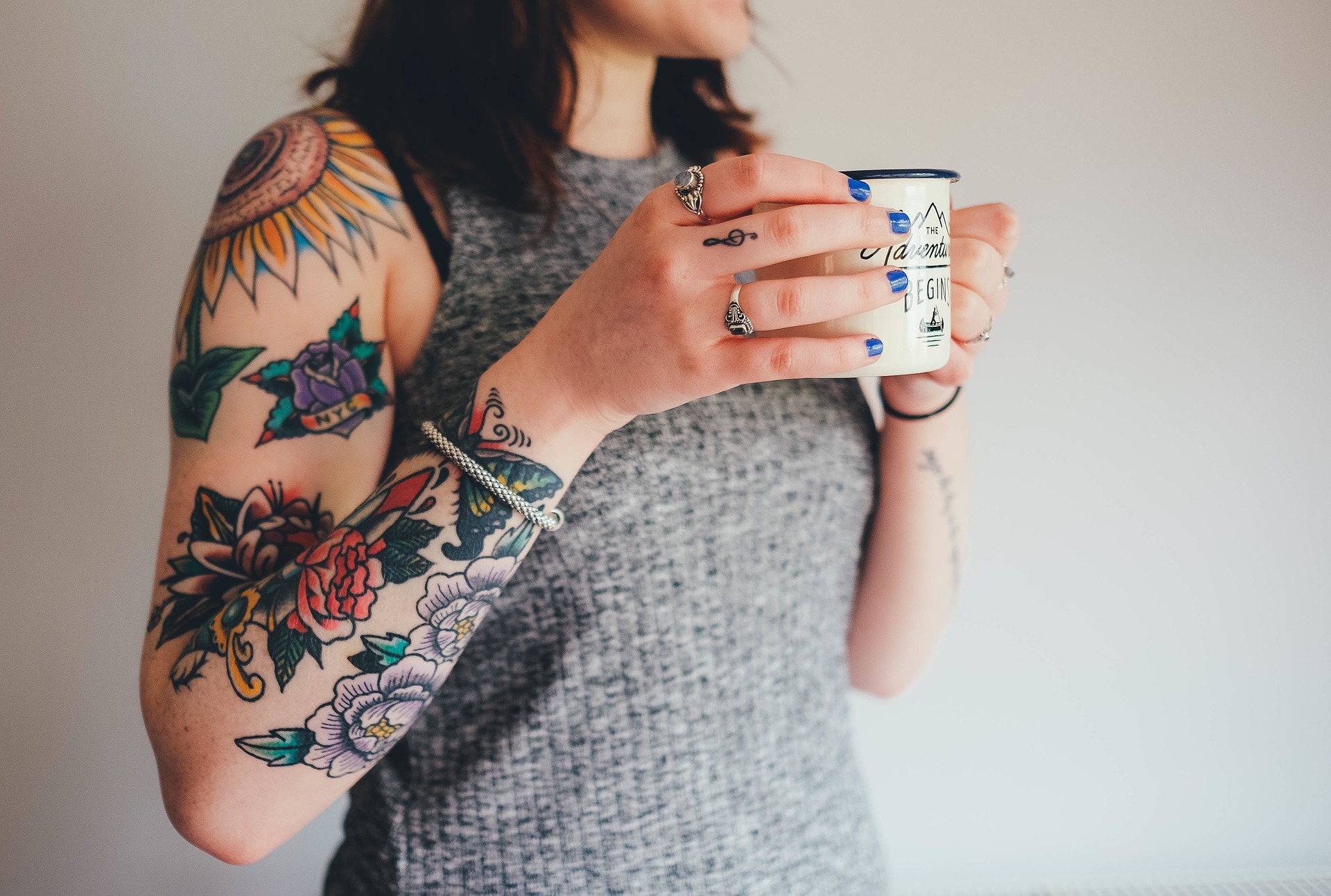Tout ce qu’il faut savoir sur les tatouages colorés