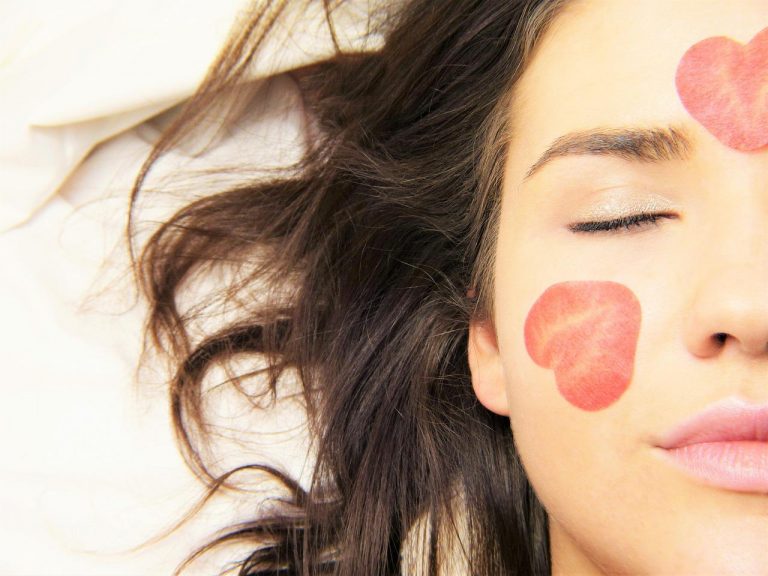 Rituel matinal obligatoire pour une belle peau du visage