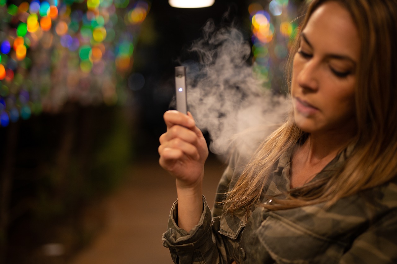 Qu&rsquo;est-ce qu&rsquo;une cigarette électronique plate ?