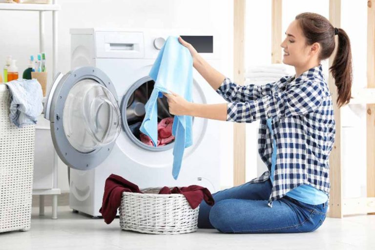 Pourquoi vous devez mettre du papier d&rsquo;aluminium dans votre lave linge !