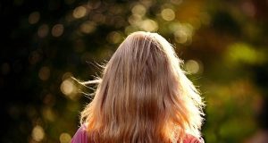 Eclaircir ses cheveux à la maison ? Oui, c’est possible et facile ! éclaircir ses cheveux