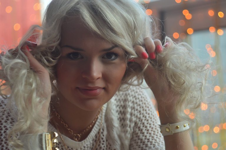 Demie queue : La coiffure tendance et facile à réaliser !