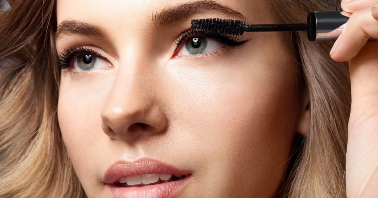 Maquillage : Le meilleur mascara de l’année est disponible à petit prix !