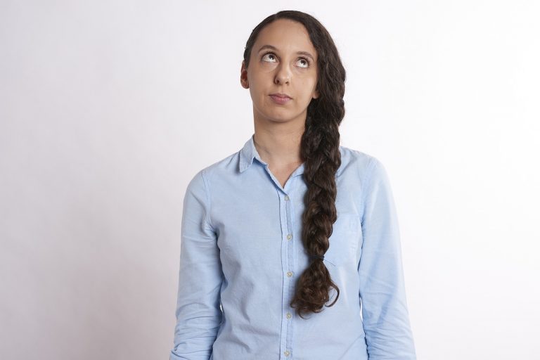 Femme Verseau : 3 signes à éviter en amitié !