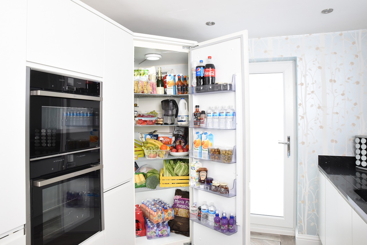 Mettre des plats chauds au frigo : Bonne ou mauvaise idée ?