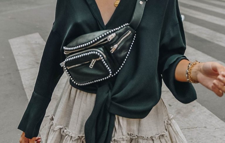 Tendance : Le sac banane sera l’accessoire incontournable de la saison !