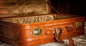 Le secret des hôtesses de l’air pour faire leur valise sans froisser leurs vêtements ! secret faire valise sans froisser