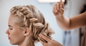 Coiffures réveillon 2022 : 5 coupes de cheveux qui vous feront resplendir ! Coiffures réveillon 2022