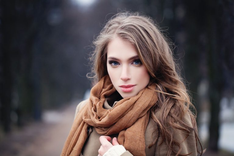 Candlelit brunette : La coloration que les brunes vont adopter