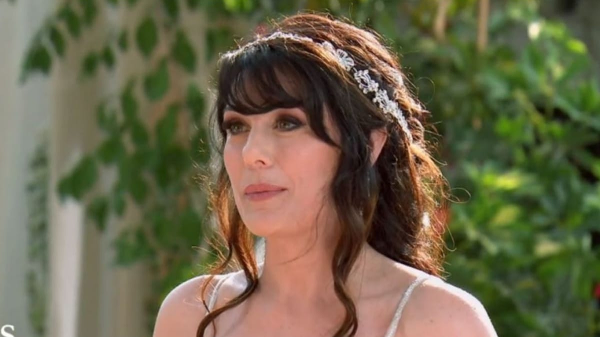 Mariés au premier regard : Emilie se lance dans un changement capillaire