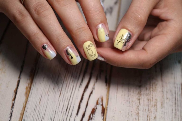 Unicorn nails : La tendance pour des ongles colorés !