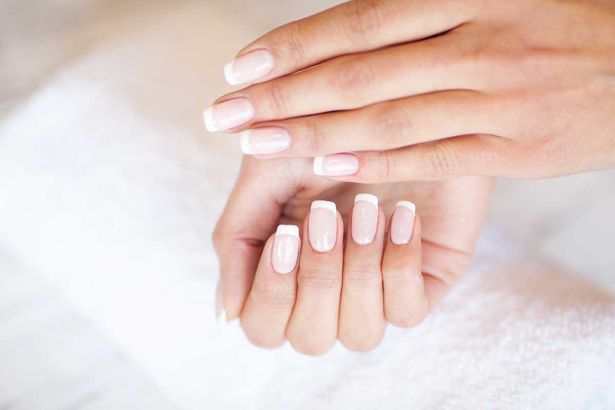 Vanilla French Nails : La nouvelle manucure préférée des stars