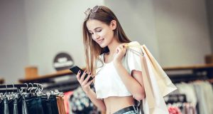 Toutes les femmes craquent pour cette combinaison Naf Naf combinaison Naf Naf