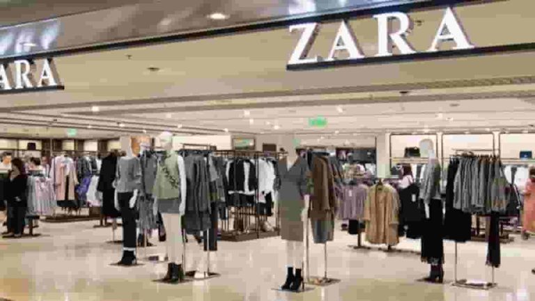 Toutes les femmes vont porter cette robe tailleur Zara