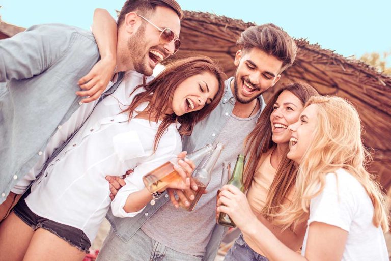 Les 3 signes qui font se faire beaucoup d’amis en 2023