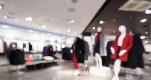 Cette veste Stradivarius en jean est parfaite pour les beaux jours veste Stradivarius en jean