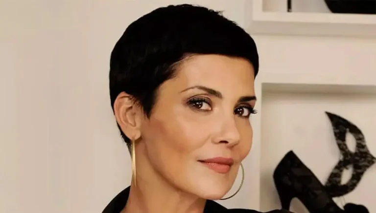 Cristina Cordula dévoile le make up pour sublimer ses taches de rousseur