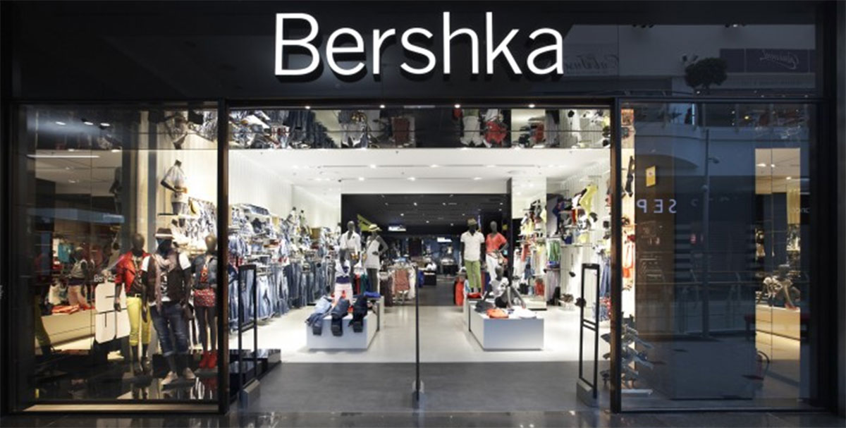 Ce jean blanc Bershka est le plus stylé de la saison