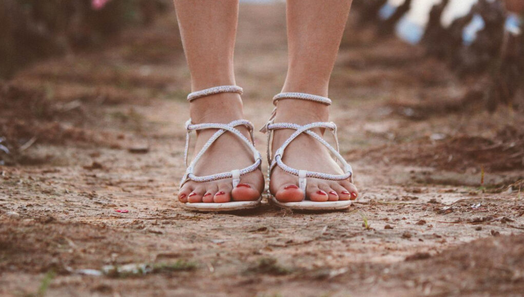 La sandale, le modèle de chaussure pour femme le plus populaire ?