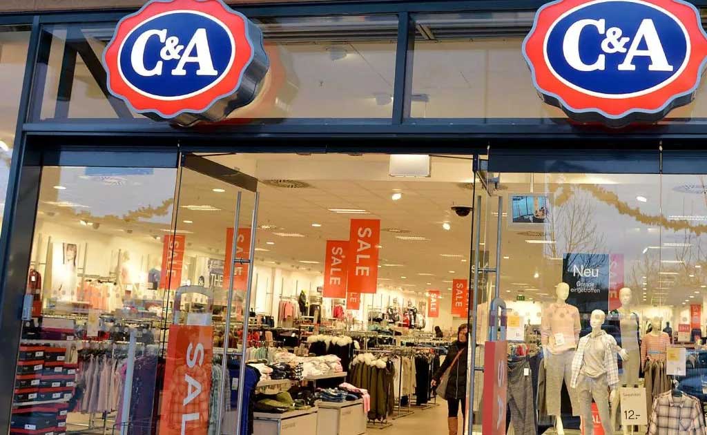 C&A : Cette robe fuchsia est celle que toutes les fans de mode vont porter cet ?�t?� 2023 