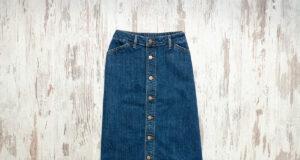 Comment porter une jupe longue en jean pour un look chic et décontracté ? jupe longue en jean