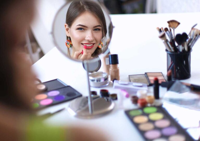 Les 5 tendances make-up incontournables de 2024