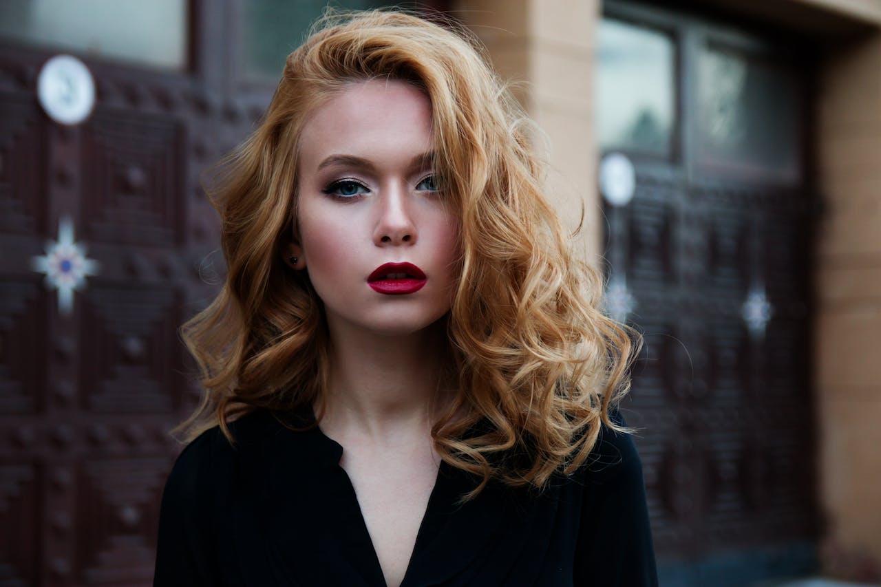 Coiffures express pour les matins pressés : look impeccable en quelques minutes
