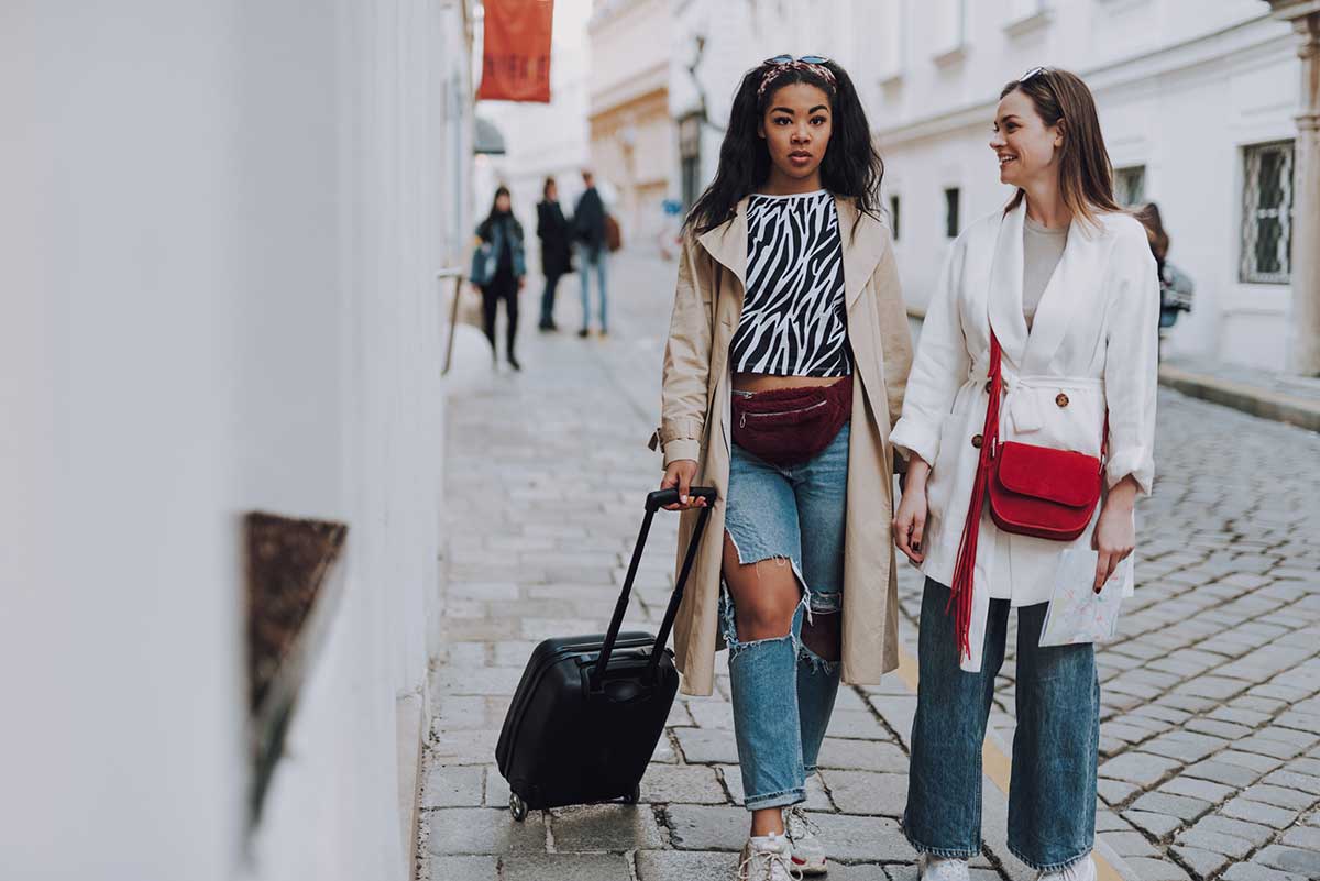 Sacs à bandoulière : le must-have pour une touche de style en toute occasion !