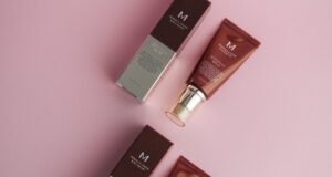 Comment choisir entre un fond de teint liquide, crème, poudre ou spray ? fond de teint liquide