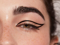 3 techniques d’application pour que votre eye-liner tienne plus longtemps Techniques d'application pour que votre eye-liner tienne