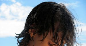 3 recettes de masque pour hydrater vos cheveux cet été hydrater vos cheveux