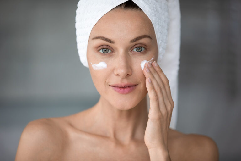 Comment prendre soin de la peau de son visage après 40 ans ?