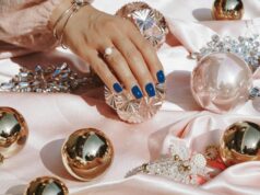 Manucure marine : Idées de nail art inspirées des couleurs de l’océan pour cet été